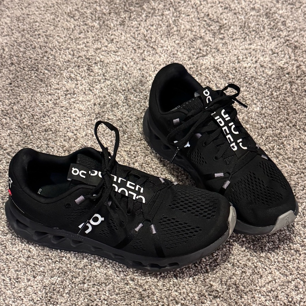 On cloud surfer shoes